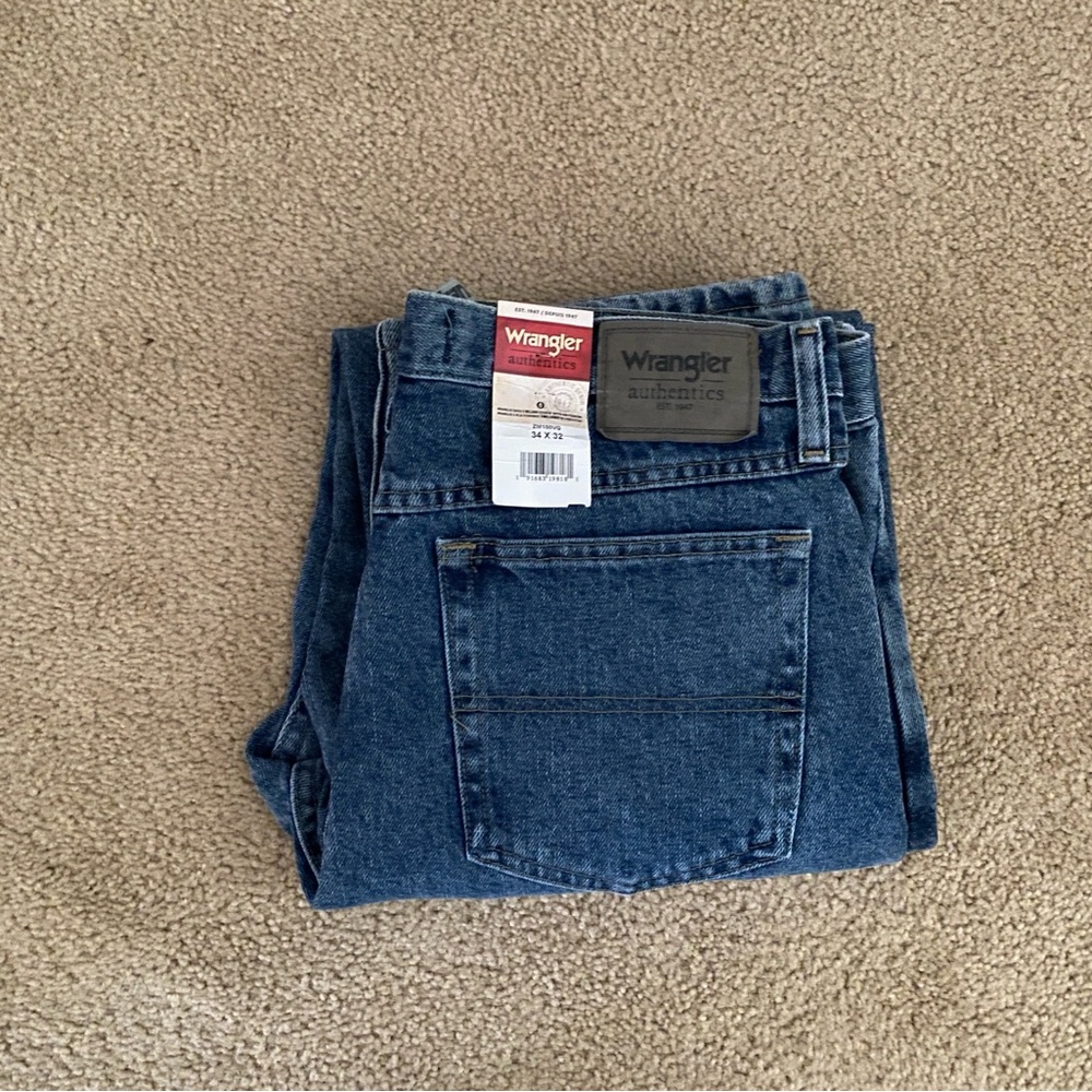 NWT 34"x 32" Wrangler Authentic Regular Fit Blue Jeans